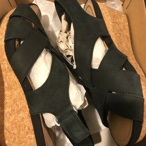 NEW Clark Un Capri Step Black Nubuck Sandals